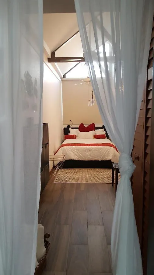 Cozybeach Large 1Bdrapt 50 Steps From Atlantic Ocean Private Street Between Ocean Park & Isla Verde 5 Mins From Airport San Juan