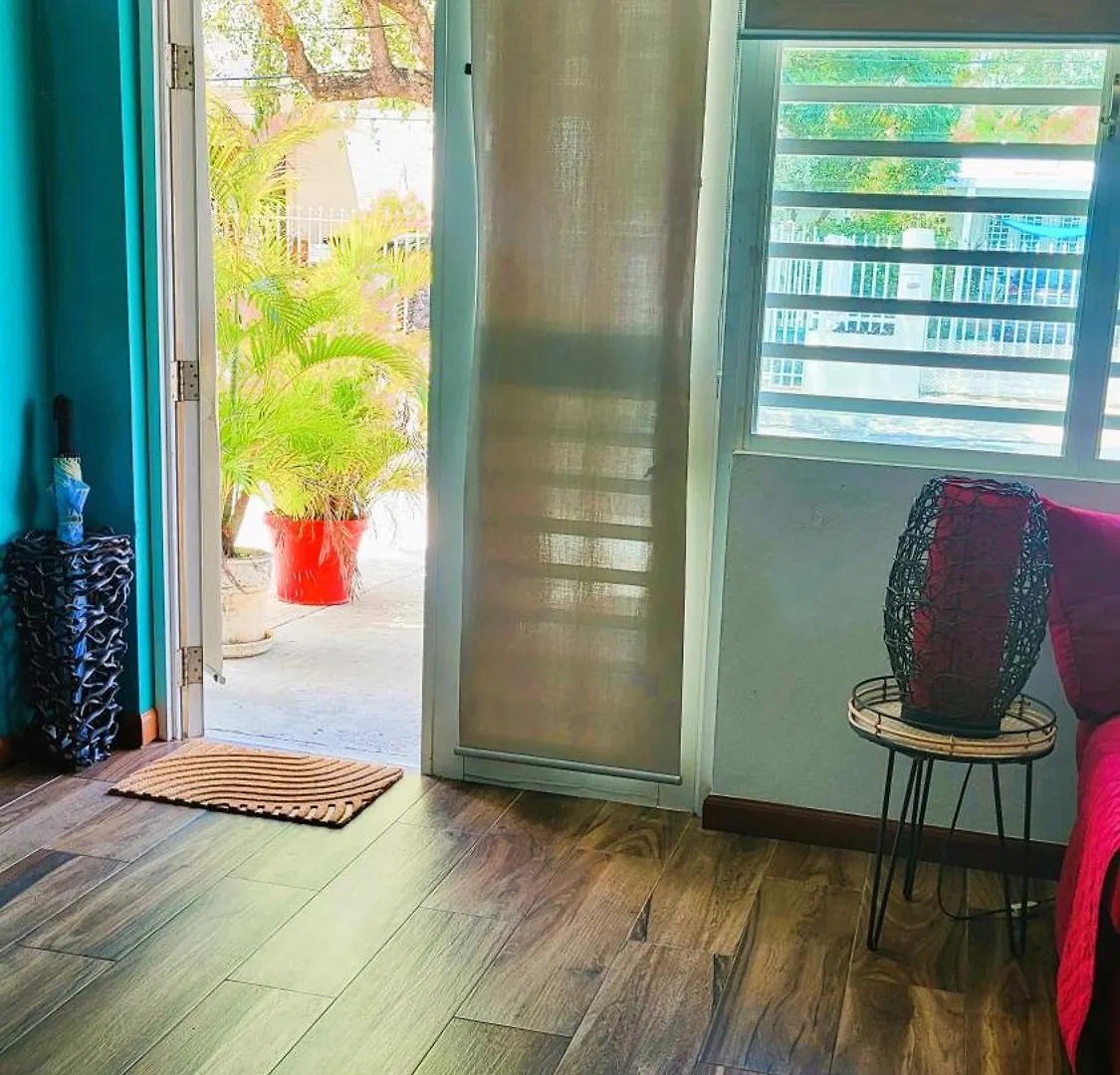Cozybeach Large 1Bdrapt 50 Steps From Atlantic Ocean Private Street Between Ocean Park & Isla Verde 5 Mins From Airport San Juan 0*,